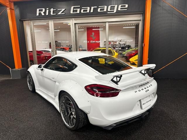 ポルシェ ケイマン GT4 スポーツクロノPKG 右ハンドル ポルシェ ケイマン GT4 スポーツクロノPKG 右ハンドル