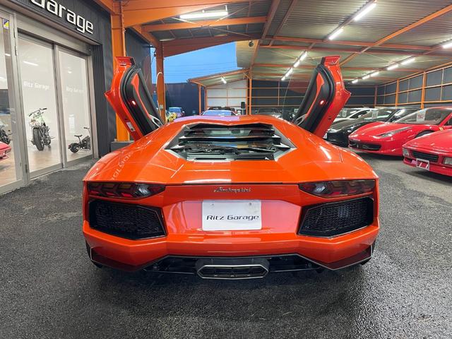 アヴェンタドール ＬＰ７００－４　正規Ｄ車　左Ｈ　Ｆリフティング　禁煙車　カーボンブレーキ（8枚目）