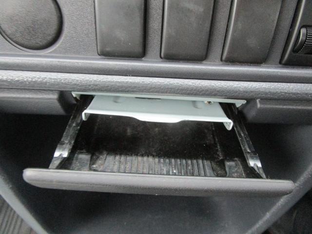 ミニキャブトラック Ｍ　５速マニュアル　エアコン　パワステ　衝突安全ボディー　盗難防止　運転席エアバック　助手席エアバック（35枚目）