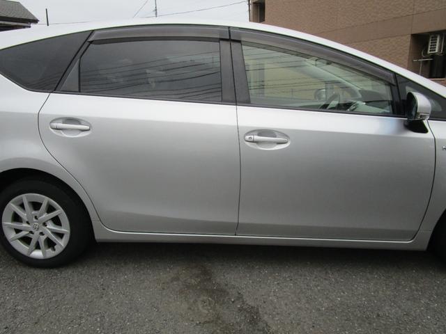 プリウスアルファ S プッシュスタート スマートキー ナビ バックカメラ 衝突安全ボディー アイドリングストップ 運転席エアバック 助手席エアバ(4枚目)