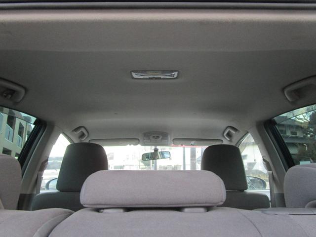 プリウス Ｓツーリングセレクション　アイドリングストップ　ＬＥＤランプ　ナビ　バックカメラ　記録簿　プッシュスタート　盗難防止　衝突安全　運転席エアバック　助手席エアバック（13枚目）