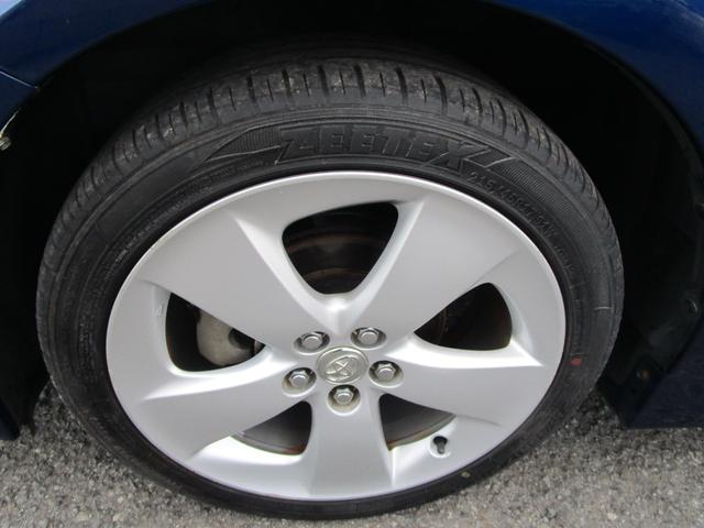 プリウス Ｓツーリングセレクション　アイドリングストップ　ＬＥＤランプ　ナビ　バックカメラ　記録簿　プッシュスタート　盗難防止　衝突安全　運転席エアバック　助手席エアバック（18枚目）