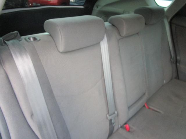 プリウス Ｓツーリングセレクション　アイドリングストップ　ＬＥＤランプ　ナビ　バックカメラ　記録簿　プッシュスタート　盗難防止　衝突安全　運転席エアバック　助手席エアバック（27枚目）