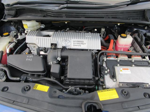 プリウス Ｓツーリングセレクション　アイドリングストップ　ＬＥＤランプ　ナビ　バックカメラ　記録簿　プッシュスタート　盗難防止　衝突安全　運転席エアバック　助手席エアバック（59枚目）