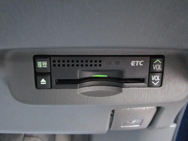 プリウス Ｓツーリングセレクション　アイドリングストップ　ＬＥＤランプ　ナビ　バックカメラ　記録簿　プッシュスタート　盗難防止　衝突安全　運転席エアバック　助手席エアバック（65枚目）