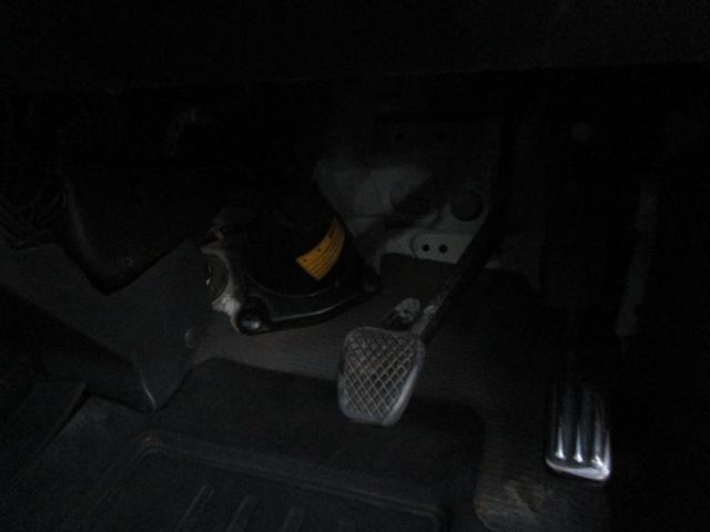アクティトラック ＳＴＤ　オートマ　エアコン　パワステ　運転席エアバック　３方開き（36枚目）