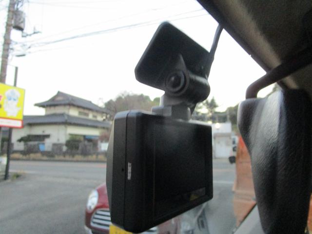 アクティトラック ＳＴＤ　オートマ　エアコン　パワステ　運転席エアバック　３方開き（42枚目）