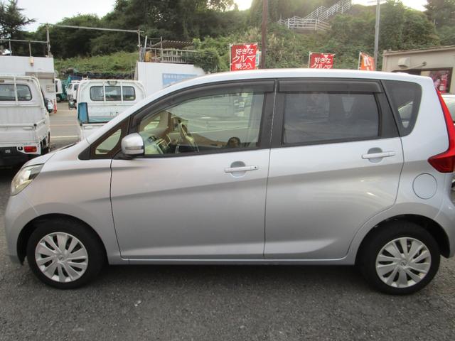 デイズ Ｘ　プッシュスタート　ＥＴＣ　スマートキー　４ＷＤ　バックカメラ　アラウンドビューモニター　社外アルミホイール　キーレス　４人乗り　　運転席エアバック　助手席エアバック　安全ボディー　盗難防止（5枚目）