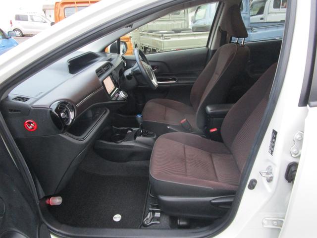 アクア Ｇ　プッシュスタート　ドライブレコーダー　ナビ　バックカメラ　Ｂｌｕｅｔｏｏｔｈアイドリングストップ　シートヒーター　運転席エアバック　助手席エアバック　盗難防止（28枚目）