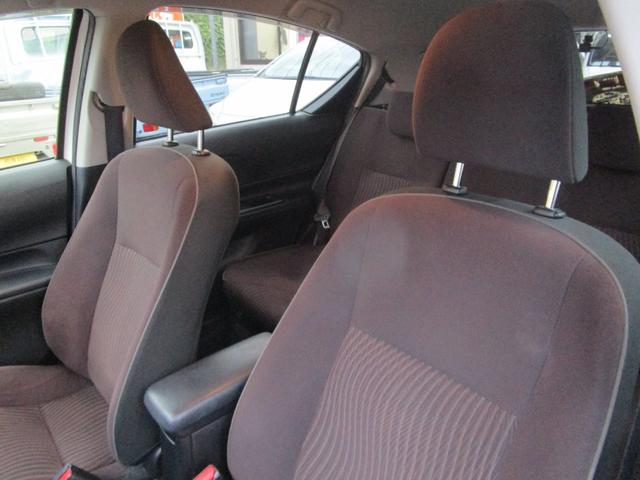 アクア Ｇ　プッシュスタート　ドライブレコーダー　ナビ　バックカメラ　Ｂｌｕｅｔｏｏｔｈアイドリングストップ　シートヒーター　運転席エアバック　助手席エアバック　盗難防止（29枚目）