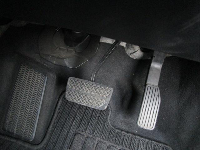 フィットハイブリッド Ｌパッケージ　プッシュスタート　バックカメラ　カーナビ　アイドリングストップ　スマートキー　ＬＥＤランプ　衝突安全ボディー　盗難防止　運転席エアバック　助手席エアバック（61枚目）