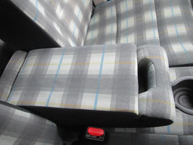 車検手数料￥８０００にてやらせて頂いてます。自社でご購入していないお車も車検をおうけしていますので、是非お問い合わせ下さい。ロープライスにてやらせて頂きます。ご安心下さい代車も無料でお貸致します。