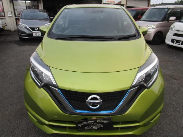 ノート ｅ－パワー　Ｘ　スマートキー　プッシュスタート　オートエアコン　ナビＴＶ　オートライト　運転席エアバッグ　助手席エアバッグ　ＡＢＳ　盗難防止システム（2枚目）