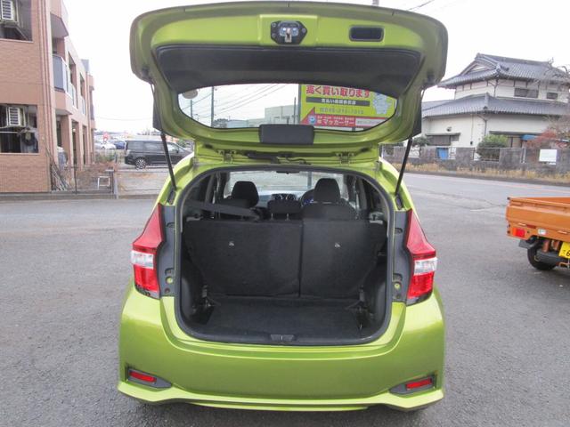 ノート ｅ－パワー　Ｘ　スマートキー　プッシュスタート　オートエアコン　ナビＴＶ　オートライト　運転席エアバッグ　助手席エアバッグ　ＡＢＳ　盗難防止システム（10枚目）