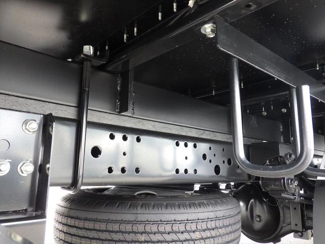 デュトロ ドライバン　標準ロング　全低床　スライドサイドドア　１５０ｐｓ　ＡＴ　積載２ｔ（19枚目）