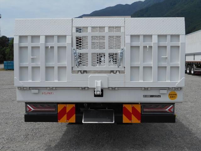 ギガ セーフティーローダー　未使用　ハイルーフ　リターダ　ウインチ　ラジコン　自動歩み　４軸低床　フジタ自動車工業ＬＳ　７ＭＴ　３８０ｐｓ　積載１１．６ｔ（11枚目）