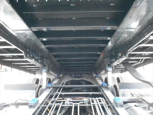 ギガ セーフティーローダー　未使用　ハイルーフ　リターダ　ウインチ　ラジコン　自動歩み　４軸低床　フジタ自動車工業ＬＳ　７ＭＴ　３８０ｐｓ　積載１１．６ｔ（12枚目）