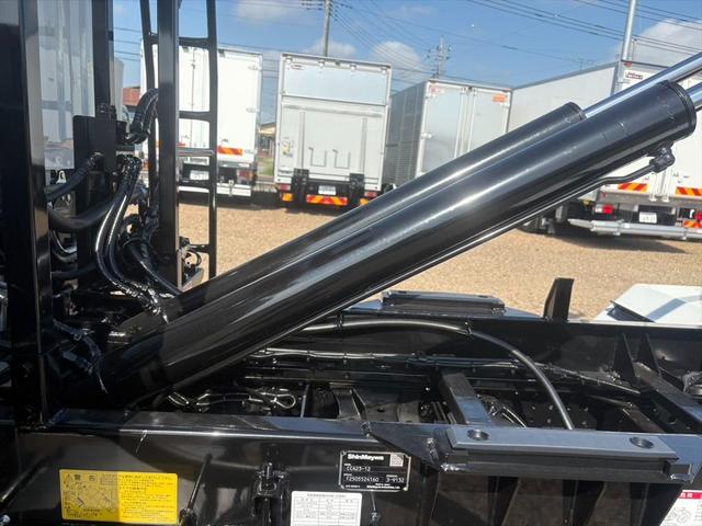 キャンター アームロール　未使用　新明和ＣＣＡ２３ー１２　５ＭＴ　１５０ｐｓ　積載３ｔ（13枚目）