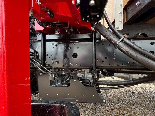 ファイター クレーン付平ボディー　未使用　標準巾　４段　ラジコン　ユニックＵＲＧ３７４Ａ　６ＭＴ　２４０ｐｓ　積載２．３５ｔ（16枚目）