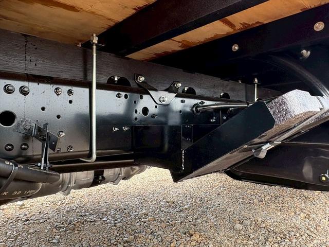 ファイター クレーン付平ボディー　未使用　標準巾　４段　ラジコン　ユニックＵＲＧ３７４Ａ　６ＭＴ　２４０ｐｓ　積載２．３５ｔ（17枚目）