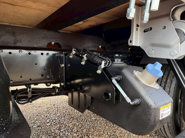 ファイター クレーン付平ボディー　未使用　標準巾　４段　ラジコン　ユニックＵＲＧ３７４Ａ　６ＭＴ　２４０ｐｓ　積載２．３５ｔ（18枚目）