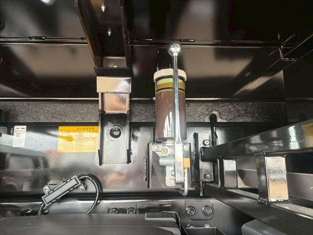 スーパーグレート ダンプ　未使用　プロライン　自動シート　新明和ＤＲＳ１１ー００１０Ｓ　シフトパイロット　３９４ｐｓ　積載９ｔ（20枚目）