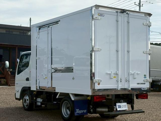 キャンター 冷蔵冷凍車　未使用　ショート　スライドＳＤ　全低床　東プレＸＶ２２ＬＯＣーＰ　ＤＵＯＮＩＣ　１３０ｐｓ　積載２ｔ（5枚目）