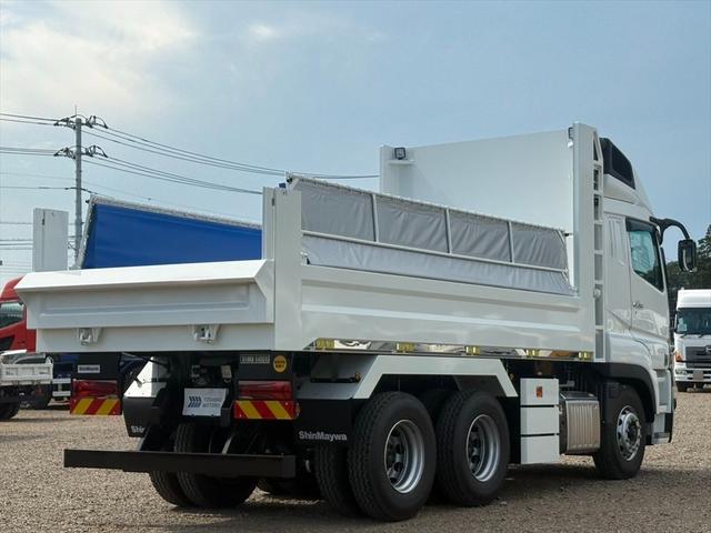 スーパーグレート ダンプ　未使用　プレミアムライン　ハイルーフ　自動シート　メッキ　新明和ＤＲＳ１１ー０２ＳＣ　シフトパイロット	３９４ｐｓ　積載８．４ｔ（6枚目）