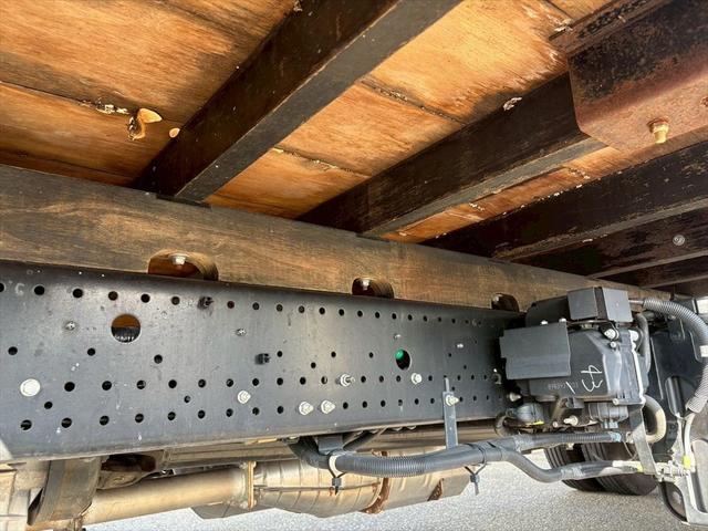 フォワード 平ボディー 自社レンタUP 標準巾 パブコ 6MT 210ps 積載3.85t(17枚目)