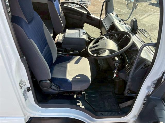 フォワード 平ボディー 自社レンタUP 標準巾 パブコ 6MT 210ps 積載3.85t(23枚目)