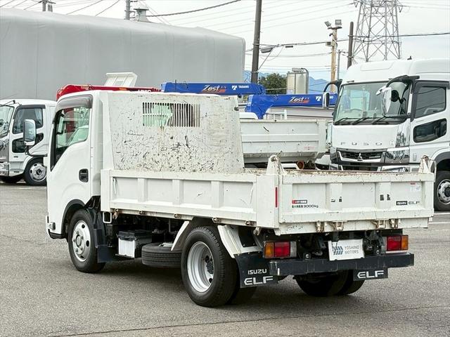 エルフトラック ダンプ　自社レンタＵＰ　フルフラットロー　新明和ＤＲ２－０１１０ＳＹ　ｉＳｉＭ	１５０ｐｓ　積載３ｔ（5枚目）