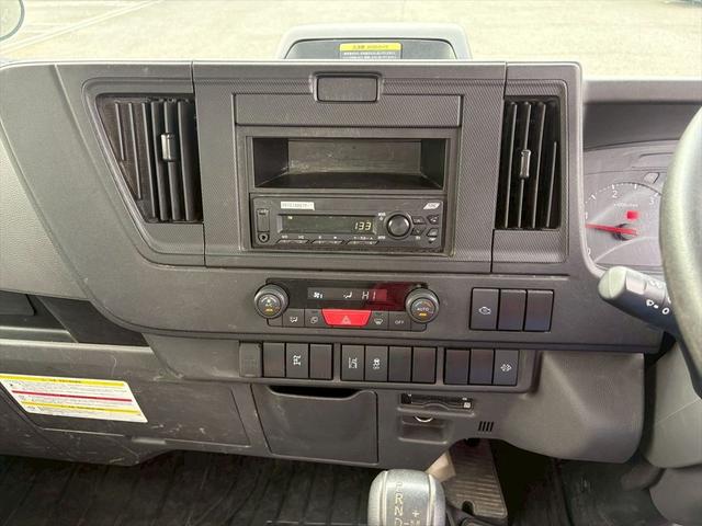 エルフトラック ダンプ　自社レンタＵＰ　フルフラットロー　新明和ＤＲ２－０１１０ＳＹ　ｉＳｉＭ	１５０ｐｓ　積載３ｔ（24枚目）