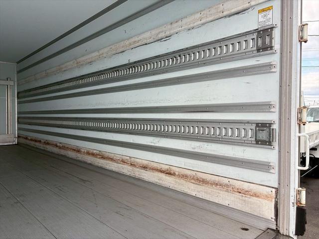 ヒノレンジャー 冷蔵冷凍車Ｐ／Ｇ　標準巾　リアエアサス　格納ゲート　片開きＳＤ　トランテックス　菱重ＴＤＪＳ５０Ａ－Ｌ　プロシフト　２１０ｐｓ　積載２．７５ｔ（12枚目）