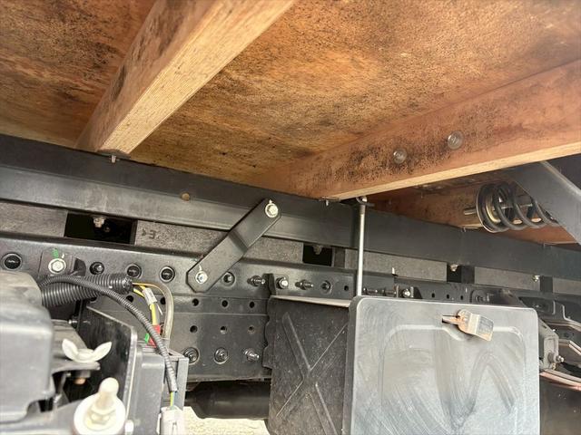 キャンター クレーン付平ボディー　標準ロング　４段　ラジコン　パブコ　タダノＴＭ－ＺＸ２９４ＨＲＳＡ　ＤＵＯＮＩＣ　１５０ｐｓ　積載３ｔ（18枚目）