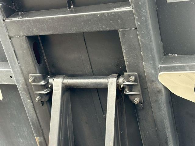 エルフトラック ダンプ 自社レンタUP ショート フルフラットロー 新明和DR2-0110SY iSiM 150ps 積載3t(16枚目)