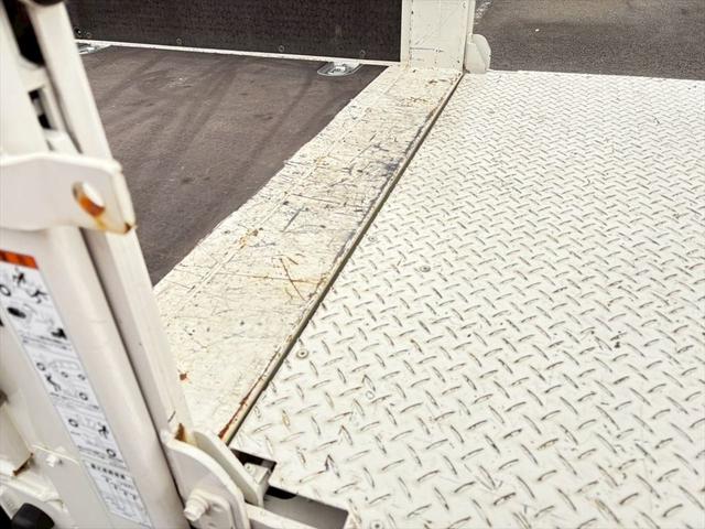 デュトロ 平ボディー 自社レンタUP ショート 全低床 6MT 150ps 積載2t(17枚目)