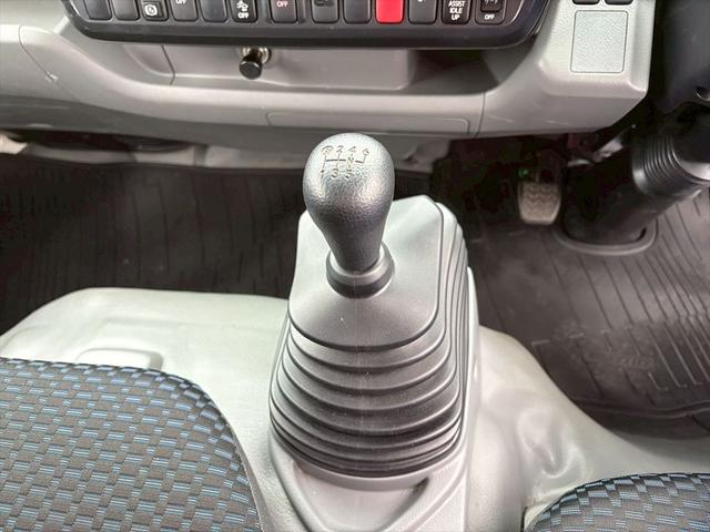 デュトロ 平ボディー 自社レンタUP ショート 全低床 6MT 150ps 積載2t(25枚目)