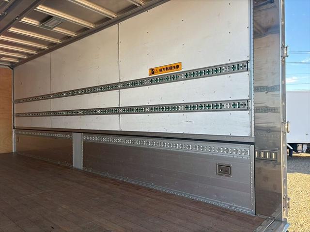 コンドル ウイング 72ワイド リアエアサス フルハーフDMT 6MT 210ps 積載1.95t(12枚目)