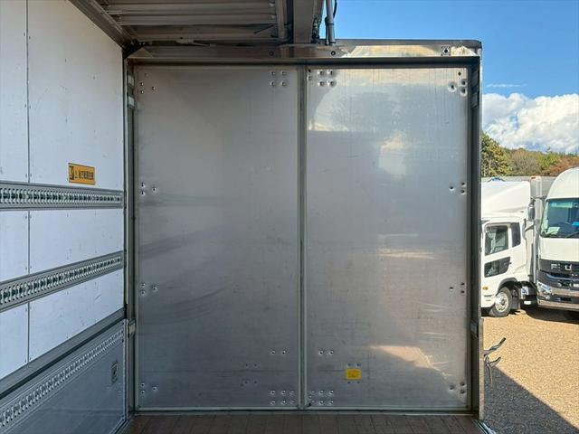 コンドル ウイング 72ワイド リアエアサス フルハーフDMT 6MT 210ps 積載1.95t(15枚目)