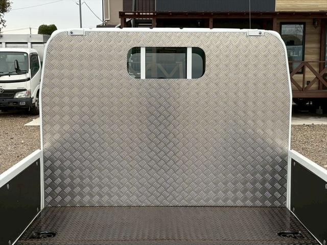 キャンター 平ボディー　未使用　カスタム　ショート　垂直ゲート　全低床　パブコ　ＤＵＯＮＩＣ　１５０ｐｓ　積載２ｔ（9枚目）