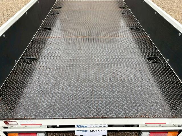 キャンター 平ボディー　未使用　カスタム　ショート　垂直ゲート　全低床　パブコ　ＤＵＯＮＩＣ　１５０ｐｓ　積載２ｔ（10枚目）