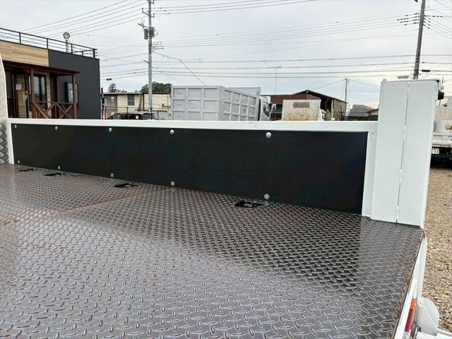 キャンター 平ボディー　未使用　カスタム　ショート　垂直ゲート　全低床　パブコ　ＤＵＯＮＩＣ　１５０ｐｓ　積載２ｔ（12枚目）