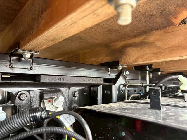 キャンター 平ボディー　未使用　カスタム　ショート　垂直ゲート　全低床　パブコ　ＤＵＯＮＩＣ　１５０ｐｓ　積載２ｔ（18枚目）