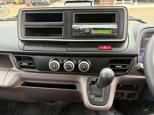 キャンター 平ボディー　未使用　カスタム　ショート　垂直ゲート　全低床　パブコ　ＤＵＯＮＩＣ　１５０ｐｓ　積載２ｔ（24枚目）