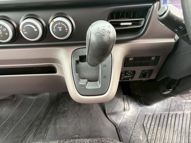 キャンター 平ボディー　未使用　カスタム　ショート　垂直ゲート　全低床　パブコ　ＤＵＯＮＩＣ　１５０ｐｓ　積載２ｔ（25枚目）