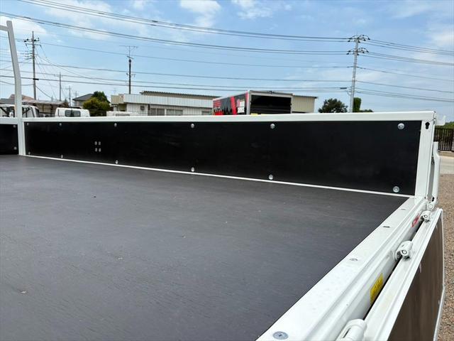 キャンター クレーン付平ボディー 未使用 ワイドロング 4段 ラジコン パブコ タダノTMーZX294HRSA 5MT 150ps 積載3t(12枚目)