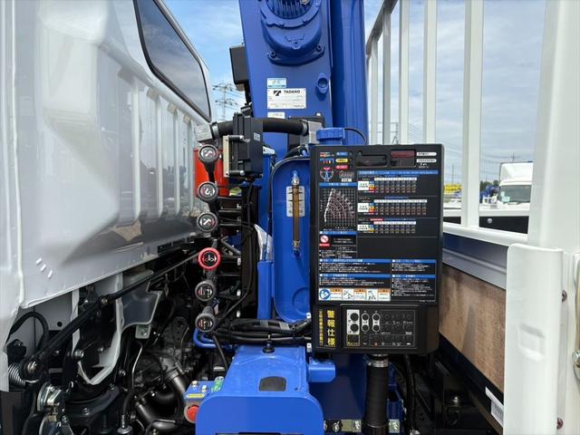 キャンター クレーン付平ボディー 未使用 ワイドロング 4段 ラジコン パブコ タダノTMーZX294HRSA 5MT 150ps 積載3t(16枚目)