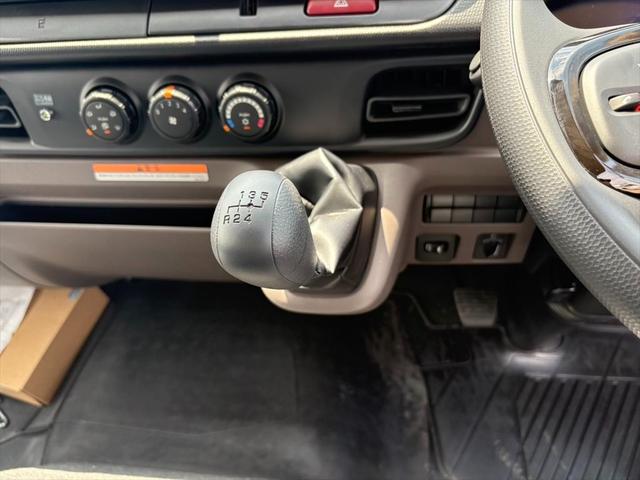 キャンター クレーン付平ボディー 未使用 ワイドロング 4段 ラジコン パブコ タダノTMーZX294HRSA 5MT 150ps 積載3t(25枚目)