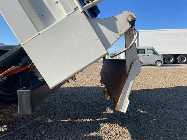 フォワード ダンプ 極東DD04-35 6MT 190ps 積載3.65t(14枚目)