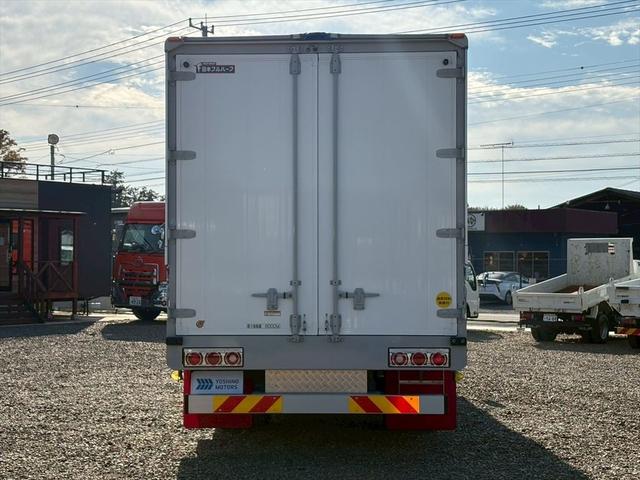 フォワード ウイング　増トン　６２ワイド　ハイルーフ　リアエアサス　フルハーフＤＭＷ　６ＭＴ　２４０ｐｓ　積載８ｔ（16枚目）